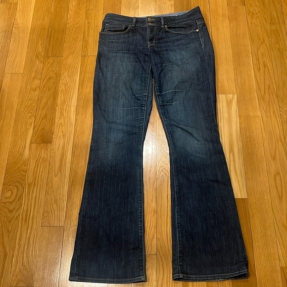 GAP Denim - Old navy women’s perfect boot jeans size 28/6L.